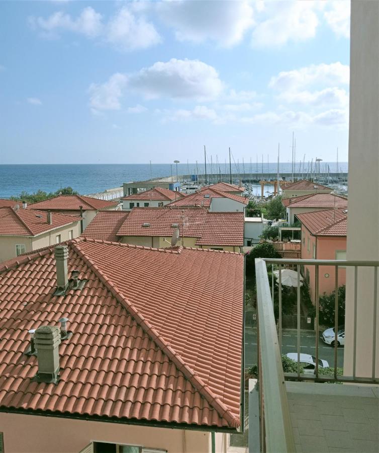 Appartamento A 50 Mt Dal Mare Rosignano Solvay Dış mekan fotoğraf